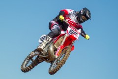 MOTO-8617_1600x1102