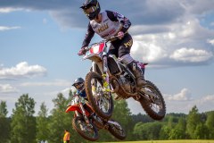 MOTO-9328_1600x1141