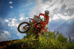 MOTO-9372_1600x1021