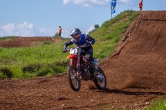 MOTO-9463_1600x1045
