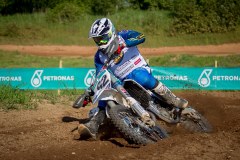 MOTO-9470_1600x1102
