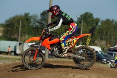 MOTO-3061_1600x1067