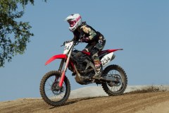 MOTO-3089_1600x1024
