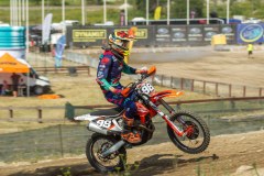 MOTO-3272_1467x1200