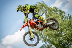 MOTO-3746_1469x1200
