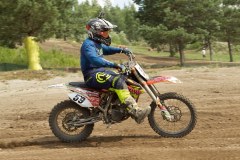 MOTO-3795_1600x1067