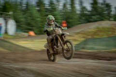 MOTO-3933_1600x857