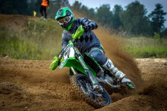 MOTO-7669_1584x1200