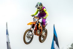 MOTO-7706_1600x1061